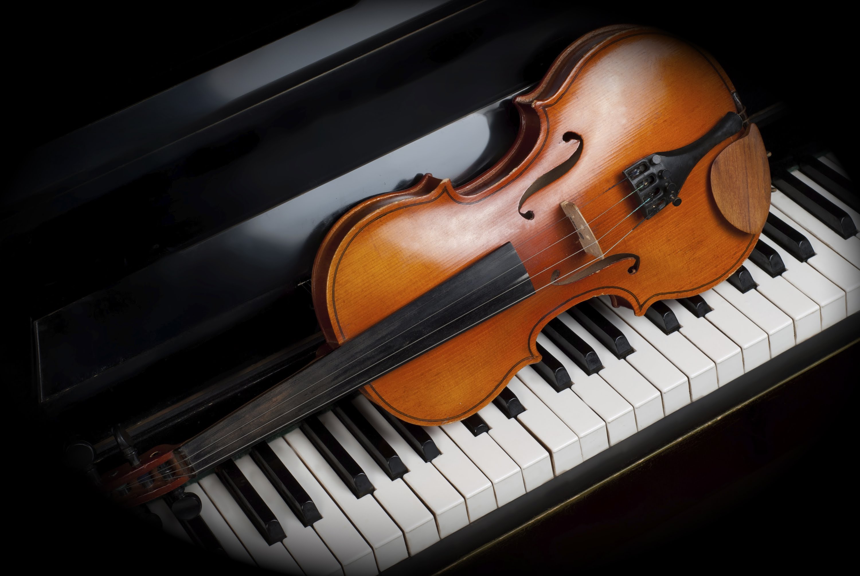 Концерт «Скрипка и фортепиано: Моцарт, Брамс, Шнитке, Равель»