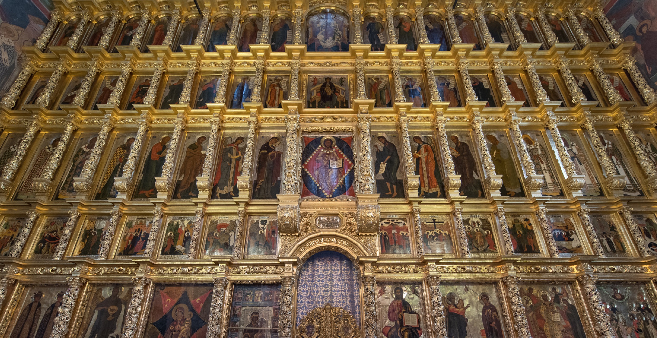 Архитектура русского иконостаса: От византийской алтарной преграды к иконостасу «флемской» резьбы